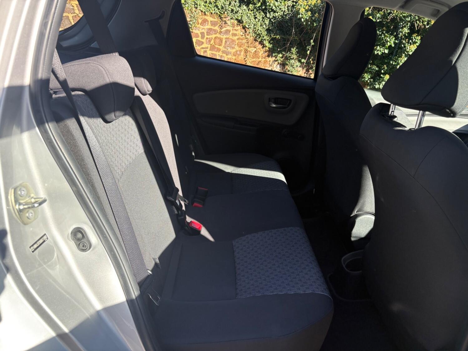 Used Toyota Yaris 2015 for sale - 76670739: Photo 11