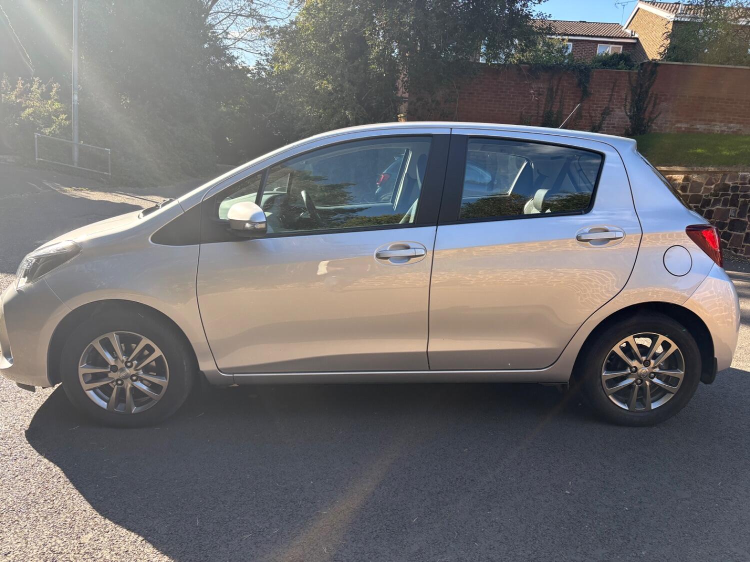 Used Toyota Yaris 2015 for sale - 76670739: Photo 4