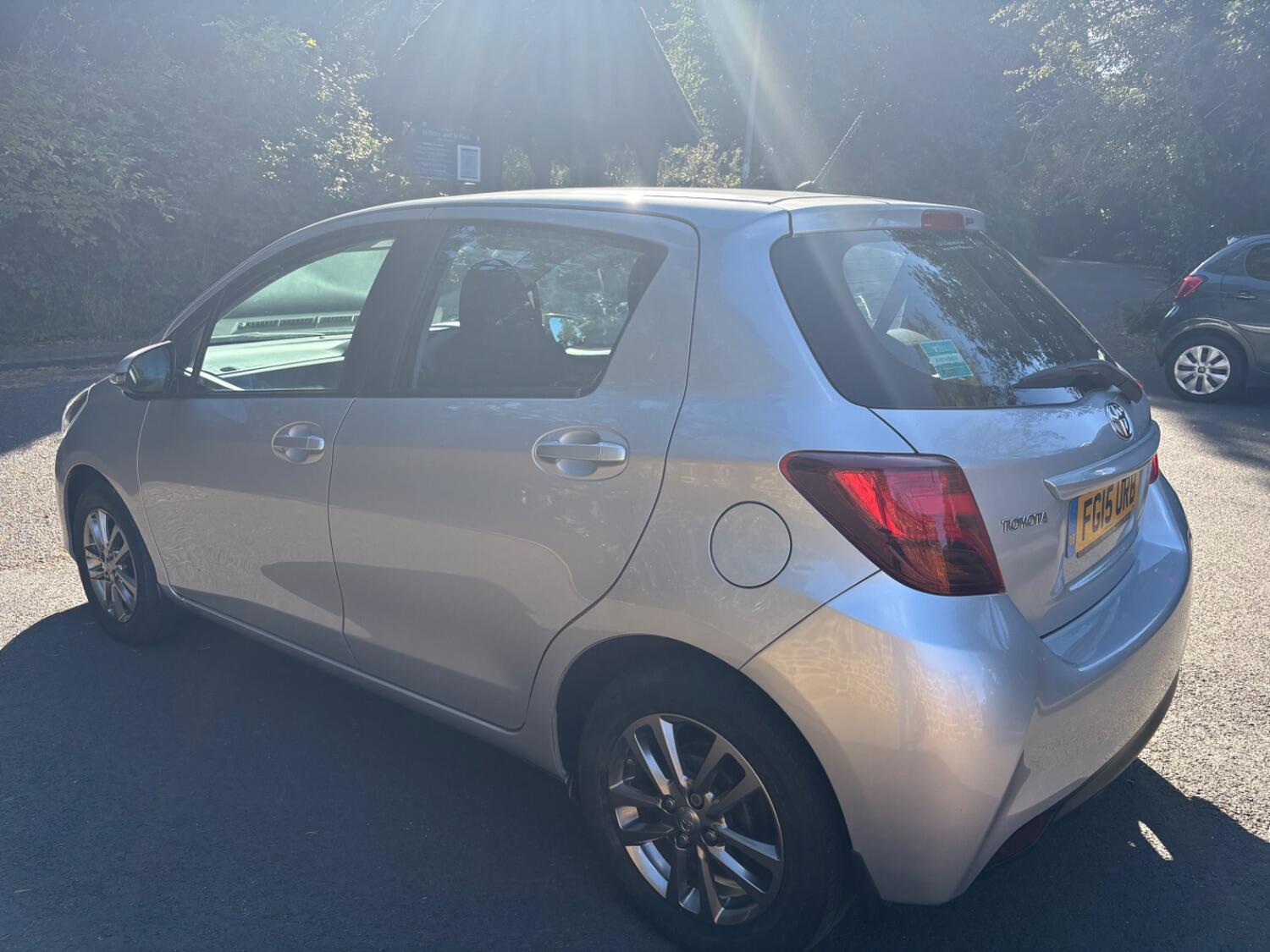 Used Toyota Yaris 2015 for sale - 76670739: Photo 5