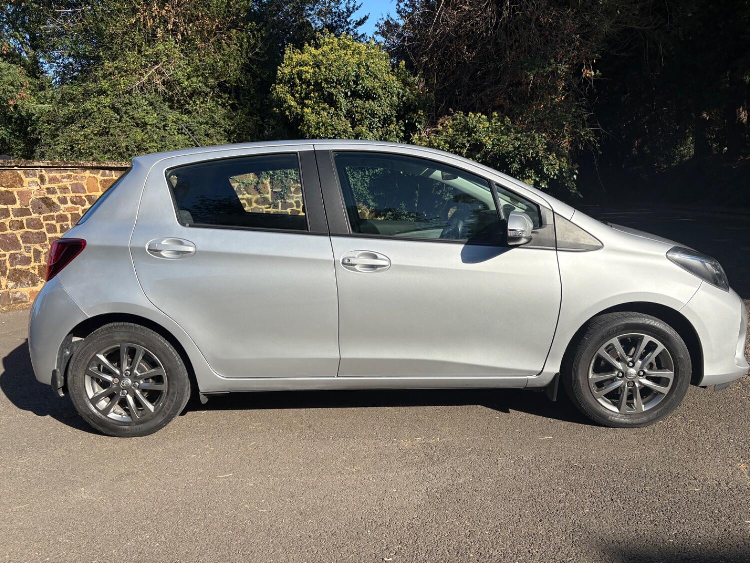 Used Toyota Yaris 2015 for sale - 76670739: Photo 8