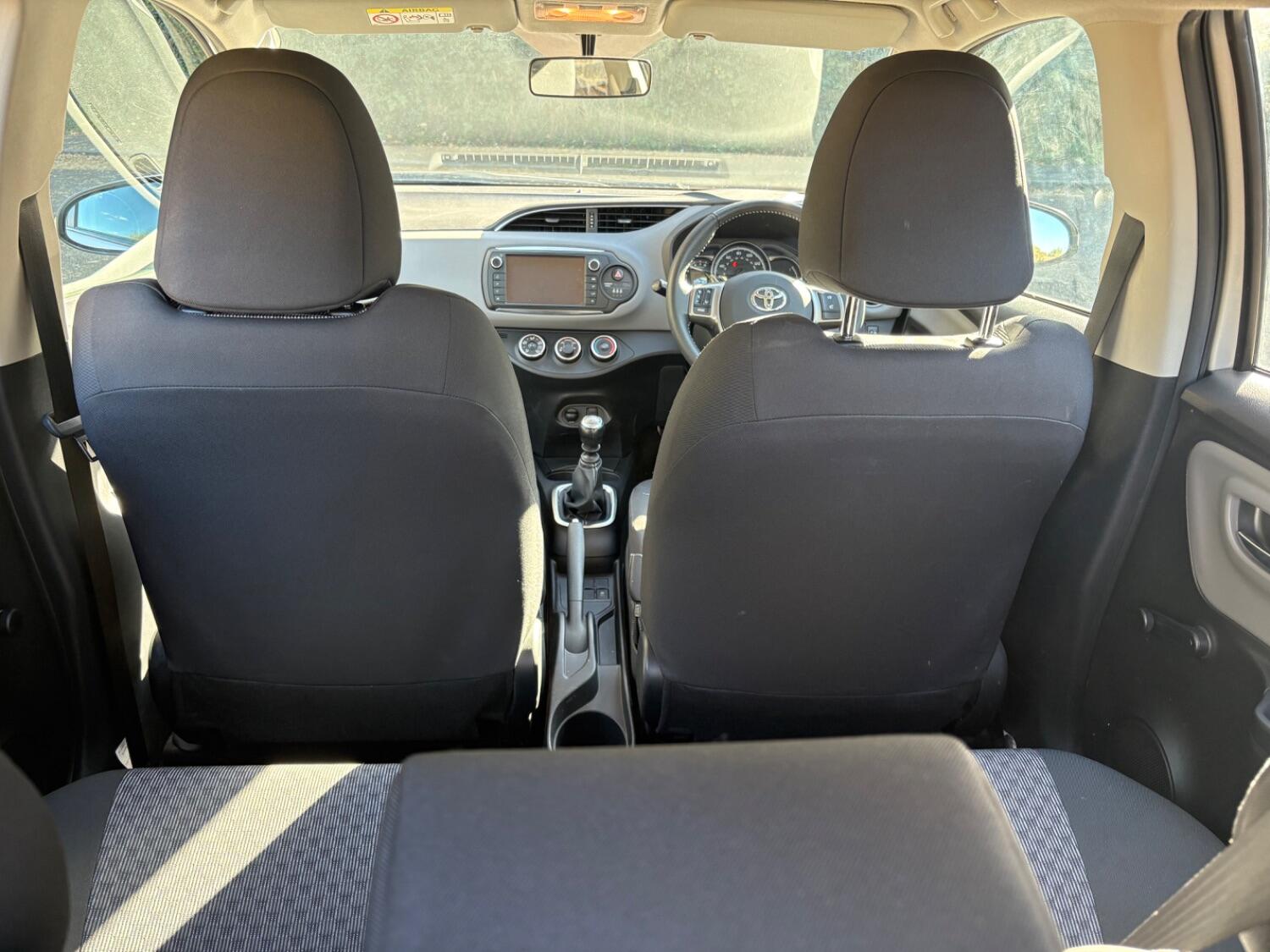 Used Toyota Yaris 2015 for sale - 76670739: Photo 9