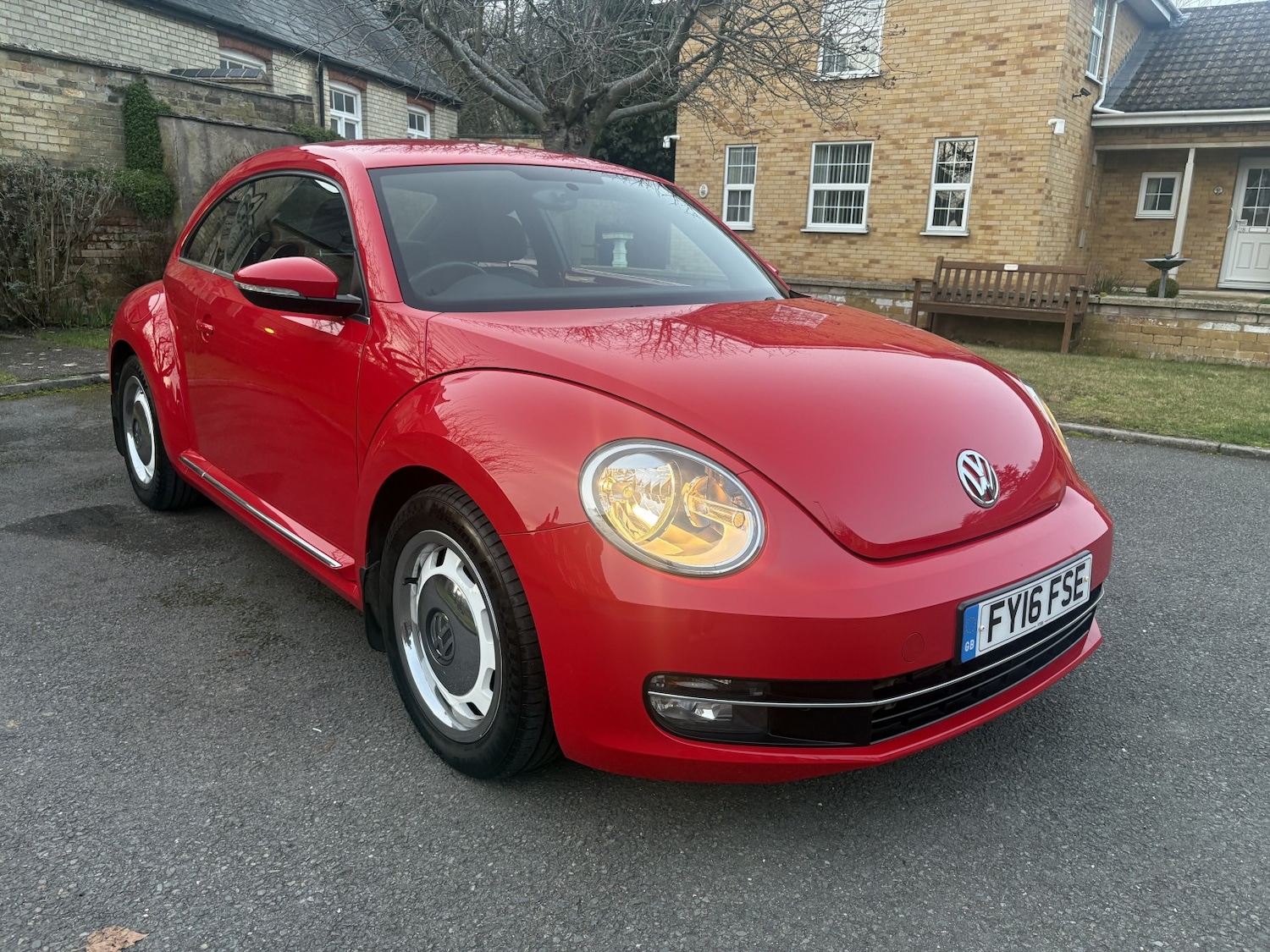 Used Volkswagen Beetle 2016 for sale - 77562524: Photo 1
