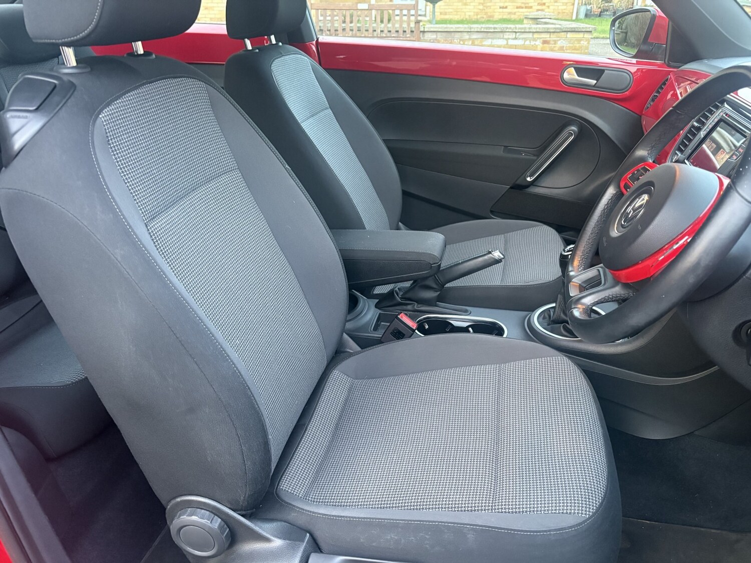 Used Volkswagen Beetle 2016 for sale - 77562524: Photo 16