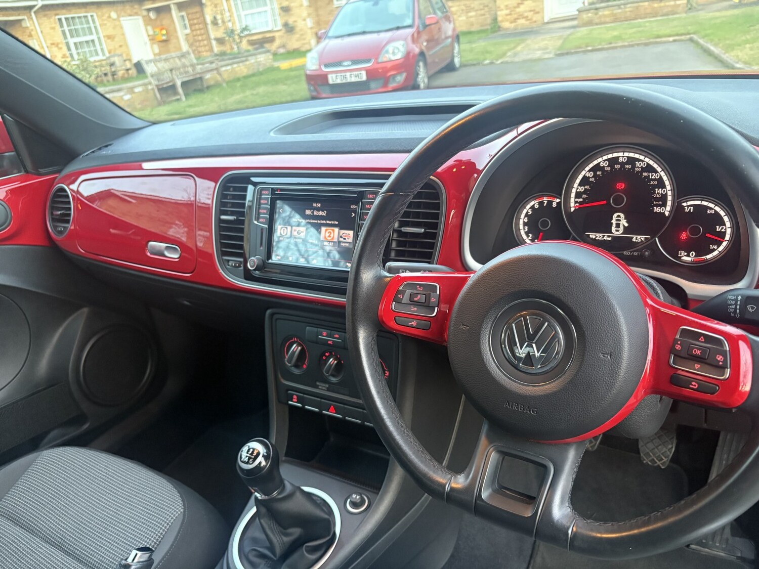 Used Volkswagen Beetle 2016 for sale - 77562524: Photo 22