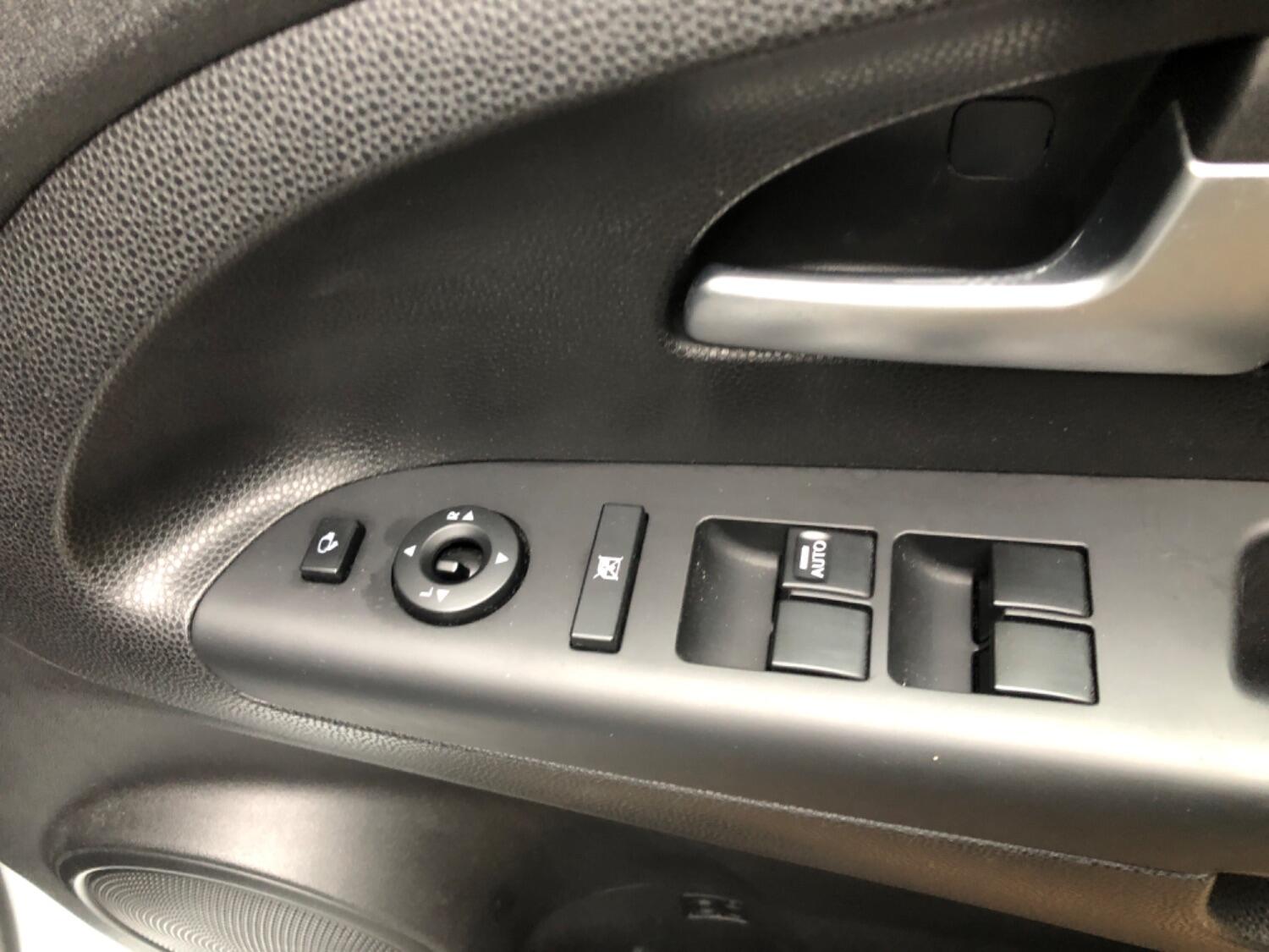 Used Kia Venga 2013 for sale - 76794637: Photo 18