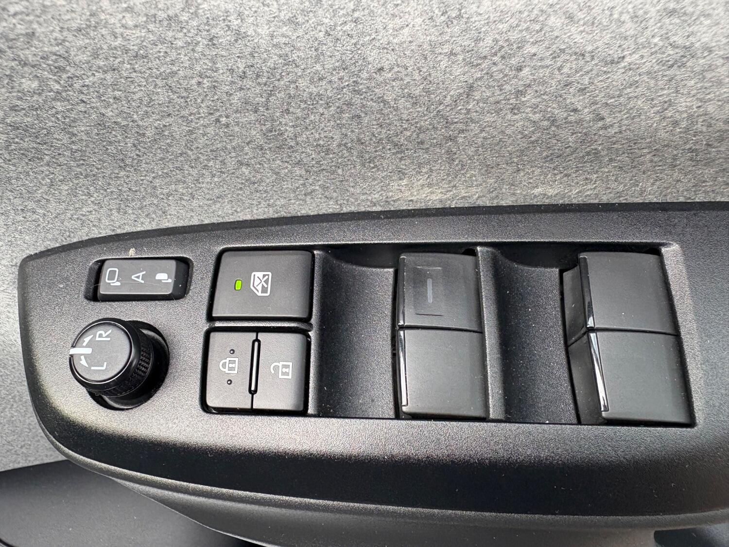 Used Toyota Yaris 2020 for sale - 76670750: Photo 17