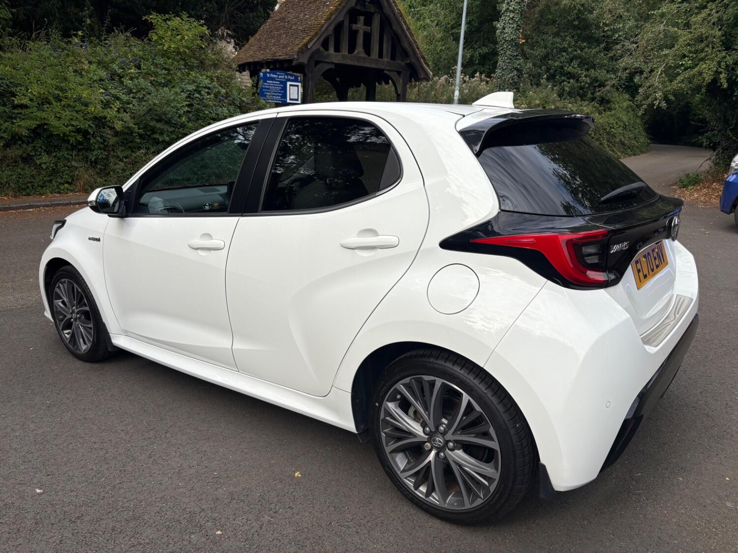 Used Toyota Yaris 2020 for sale - 76670750: Photo 3