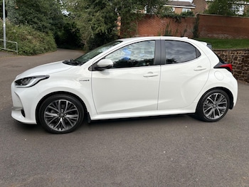 Used Toyota Yaris 2020 for sale - 76670750: Photo