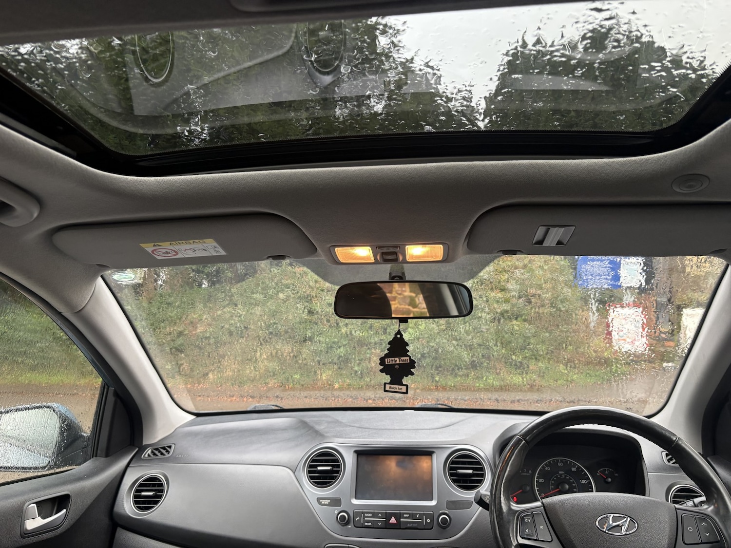 Used Hyundai i10 2019 for sale - 77289107: Photo 15