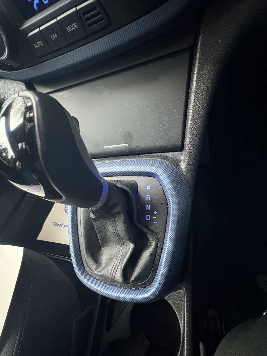 Used Hyundai i10 2016 for sale - 77065705: Photo 37