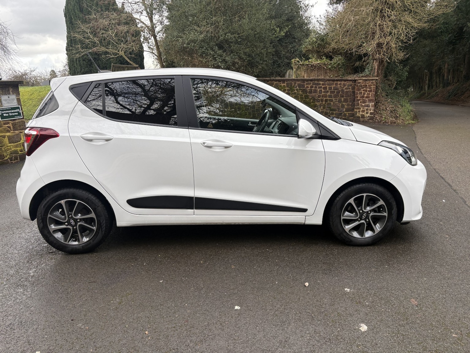 Used Hyundai i10 2019 for sale - 77622393: Photo 9