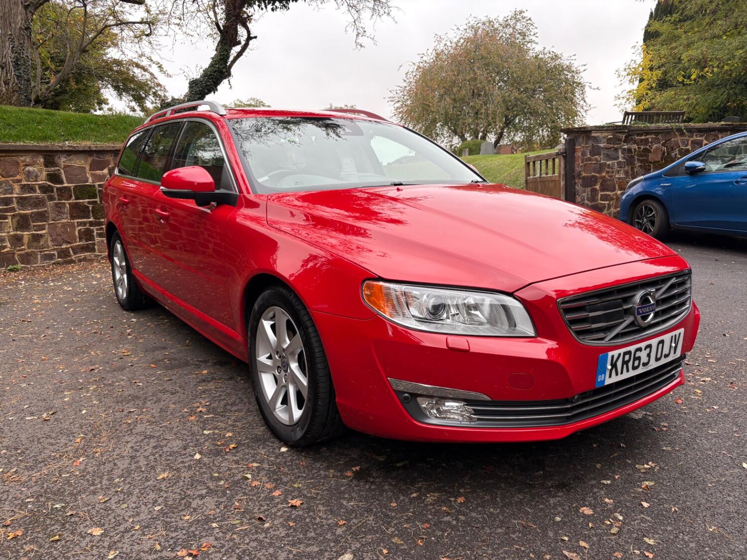 Used Volvo V70 2014 for sale - 76670799: Photo 1
