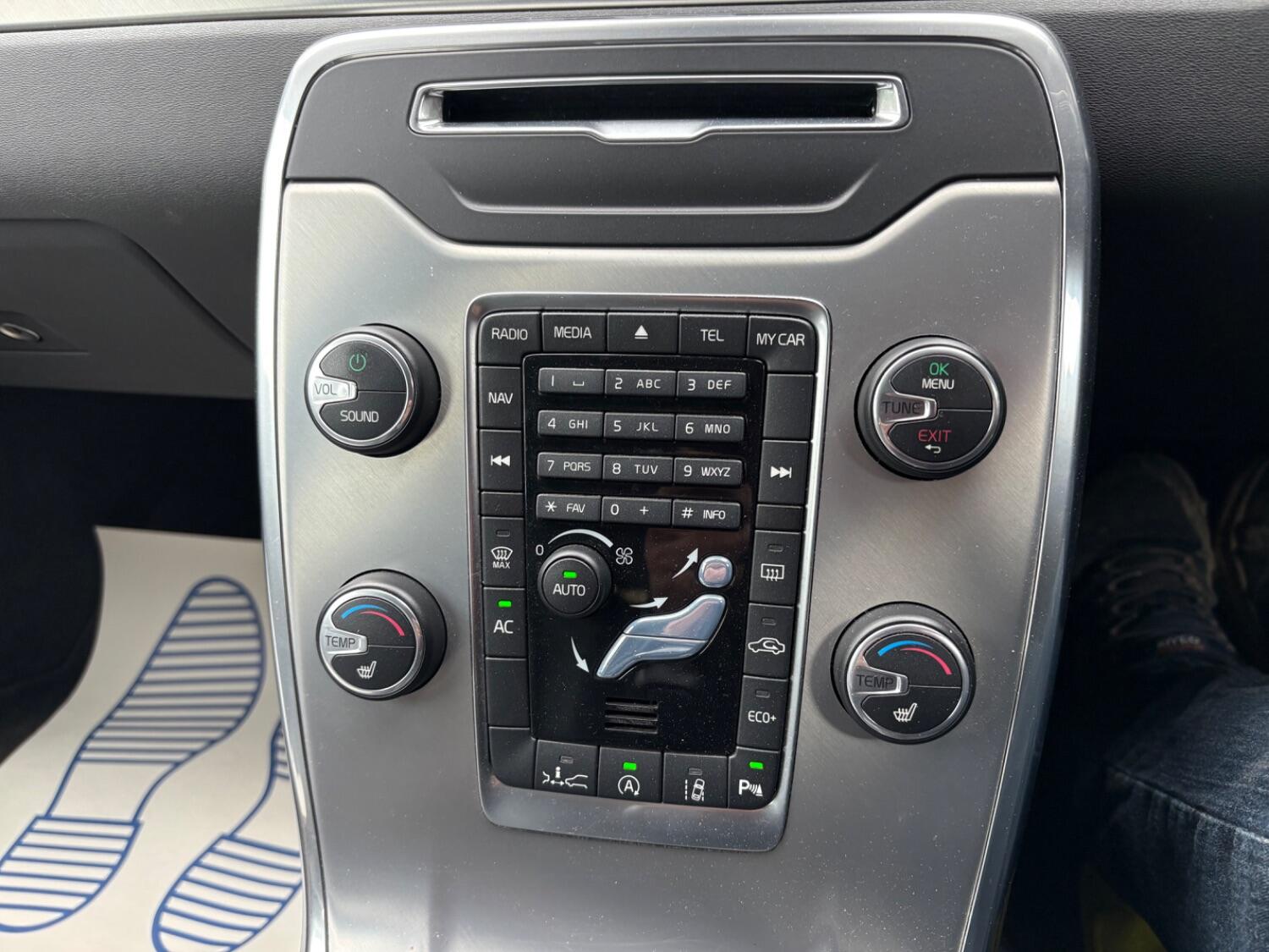 Used Volvo V70 2014 for sale - 76670799: Photo 29