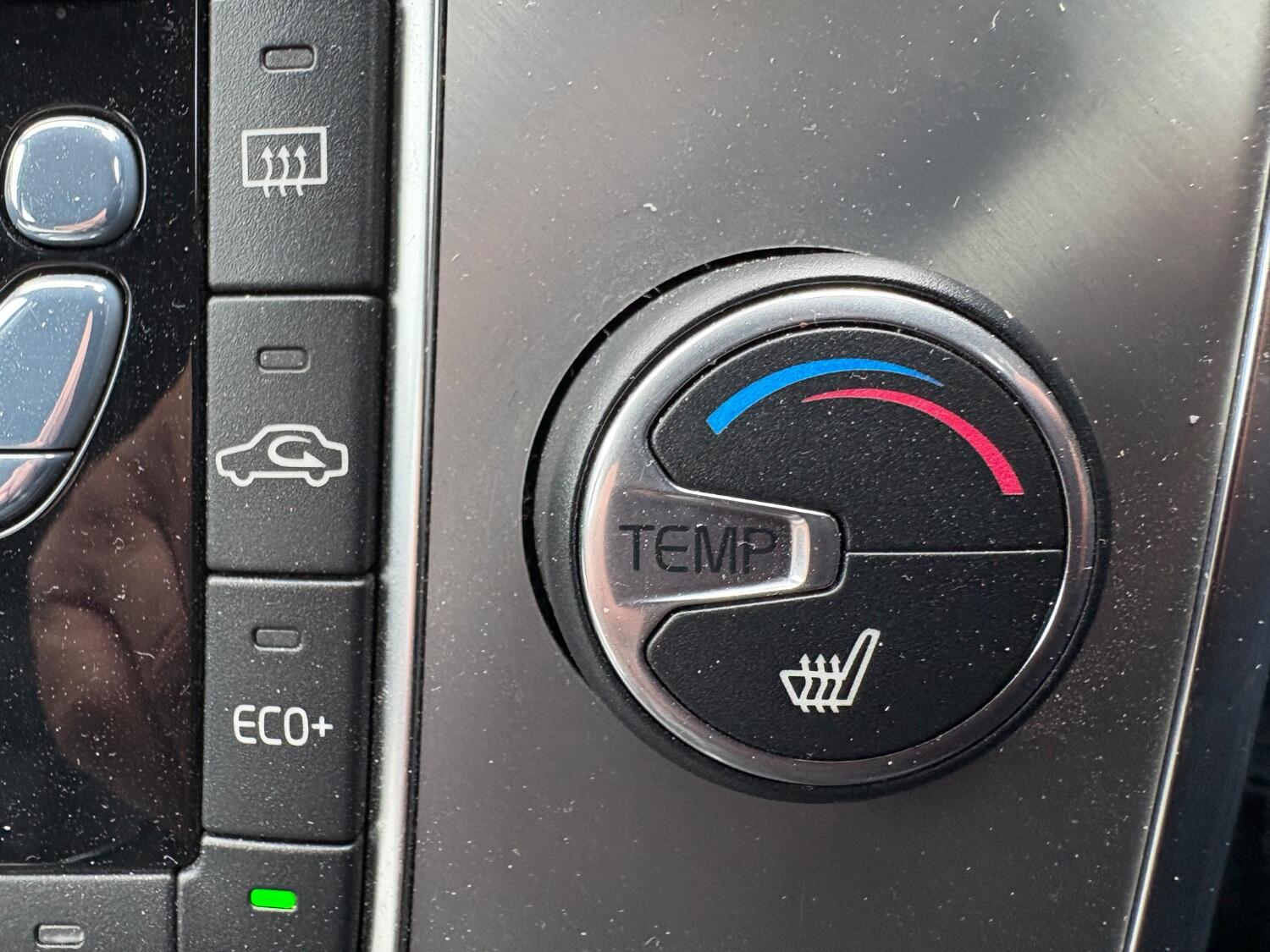 Used Volvo V70 2014 for sale - 76670799: Photo 37