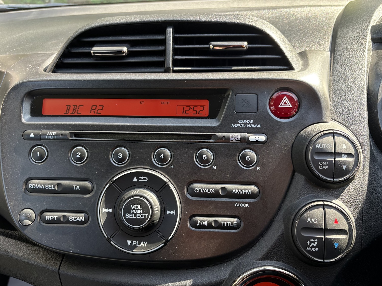 Used Honda Jazz 2014 for sale - 78031599: Photo 27