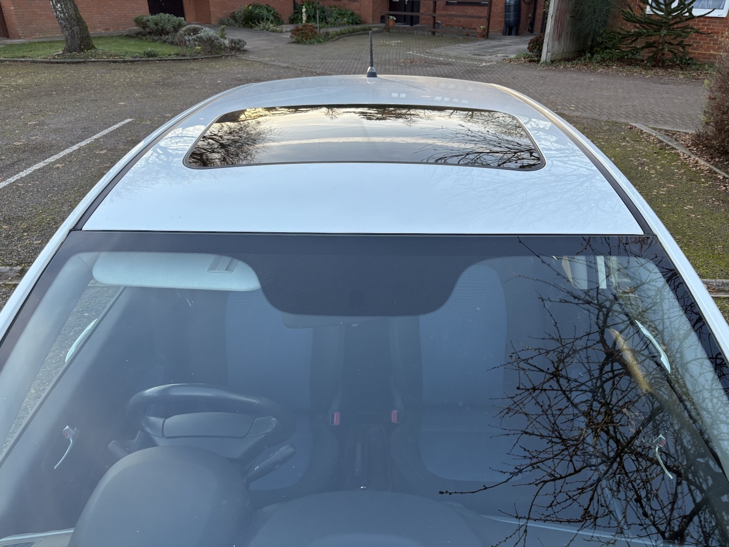 Used Hyundai i10 2016 for sale - 76670751: Photo 3