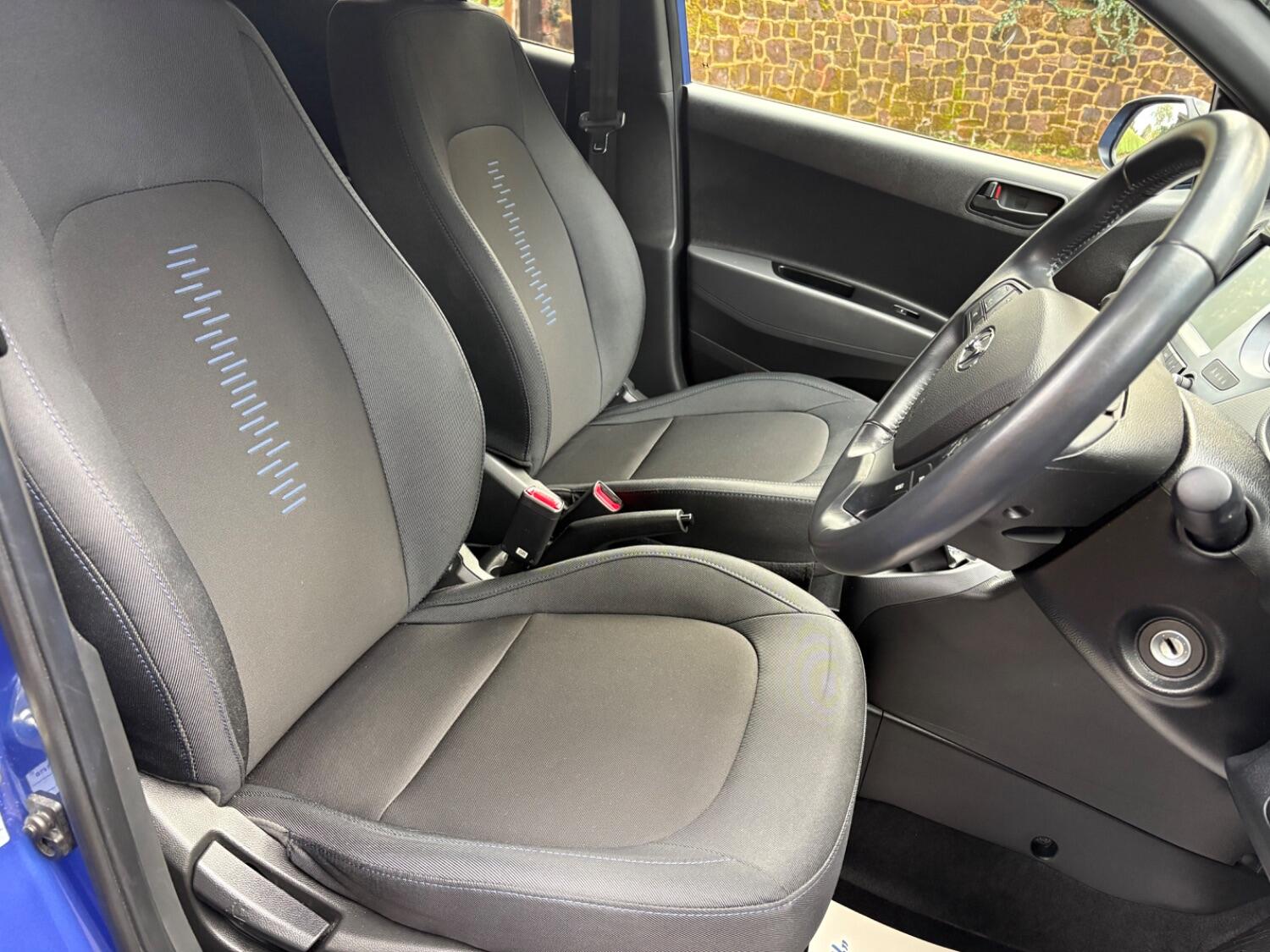 Used Hyundai i10 2018 for sale - 76670806: Photo 15