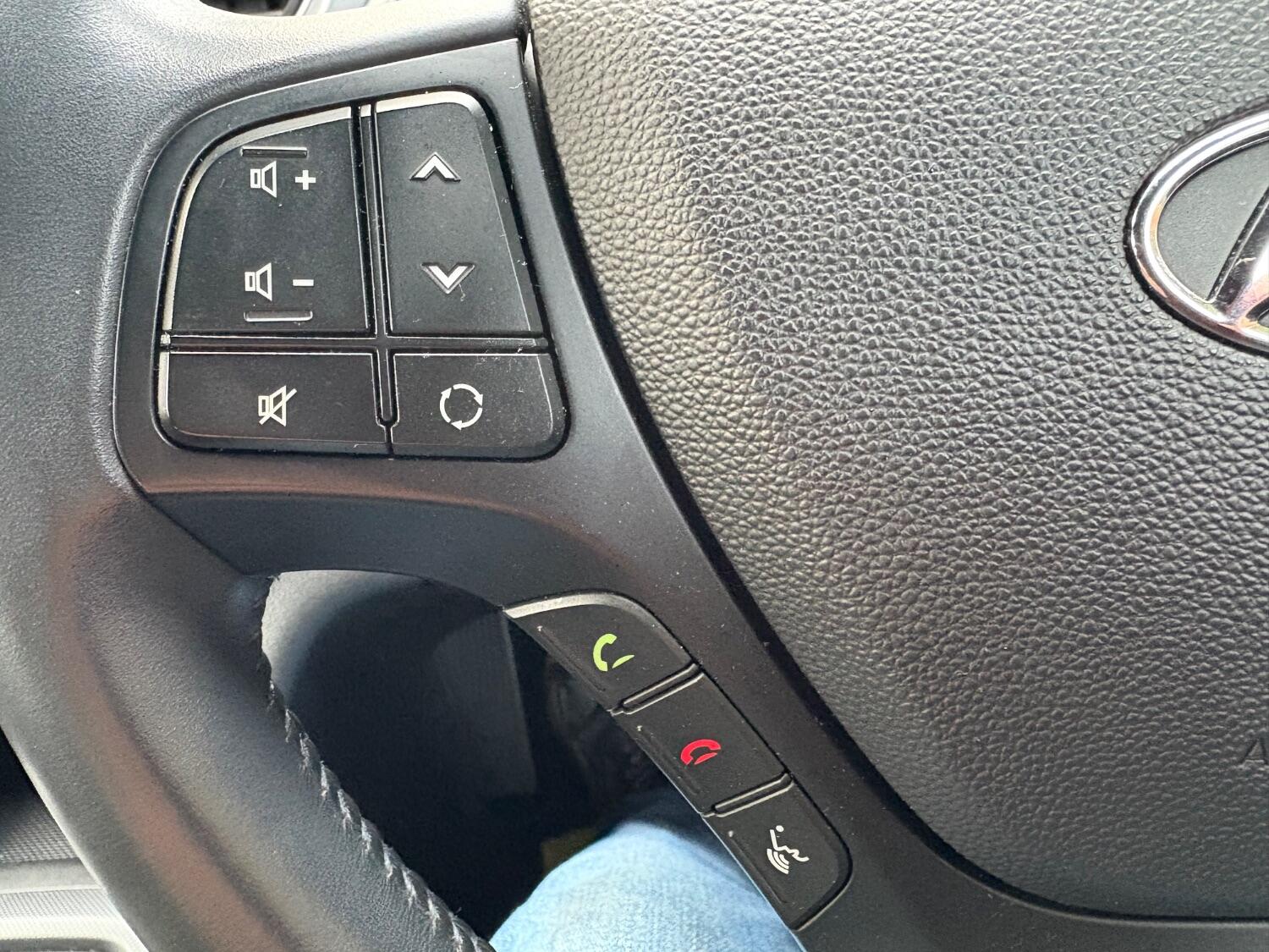 Used Hyundai i10 2018 for sale - 76670806: Photo 23