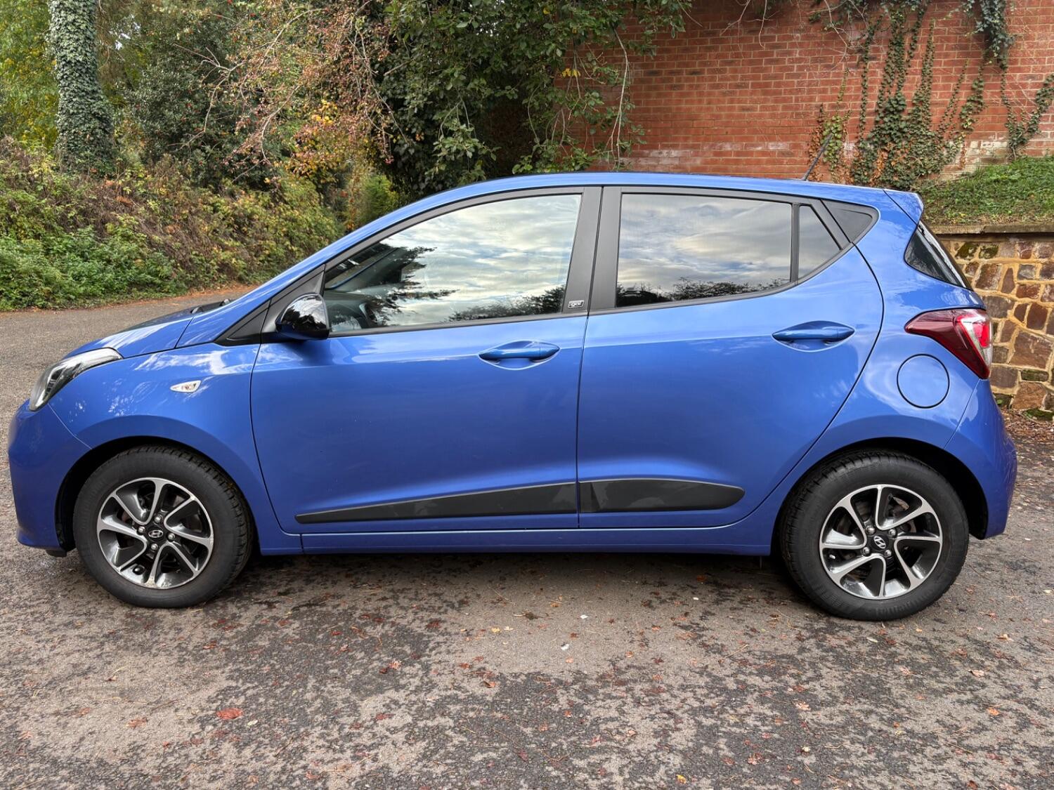 Used Hyundai i10 2018 for sale - 76670806: Photo 3