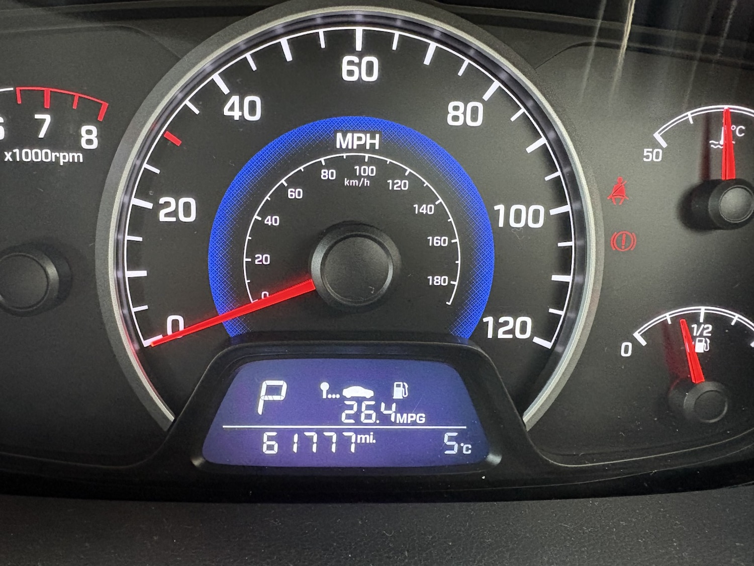 Used Hyundai i10 2015 for sale - 77189318: Photo 20