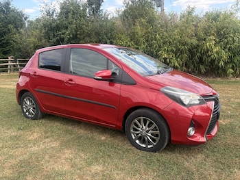 Used Toyota Yaris 2016 for sale - 79277720: Photo