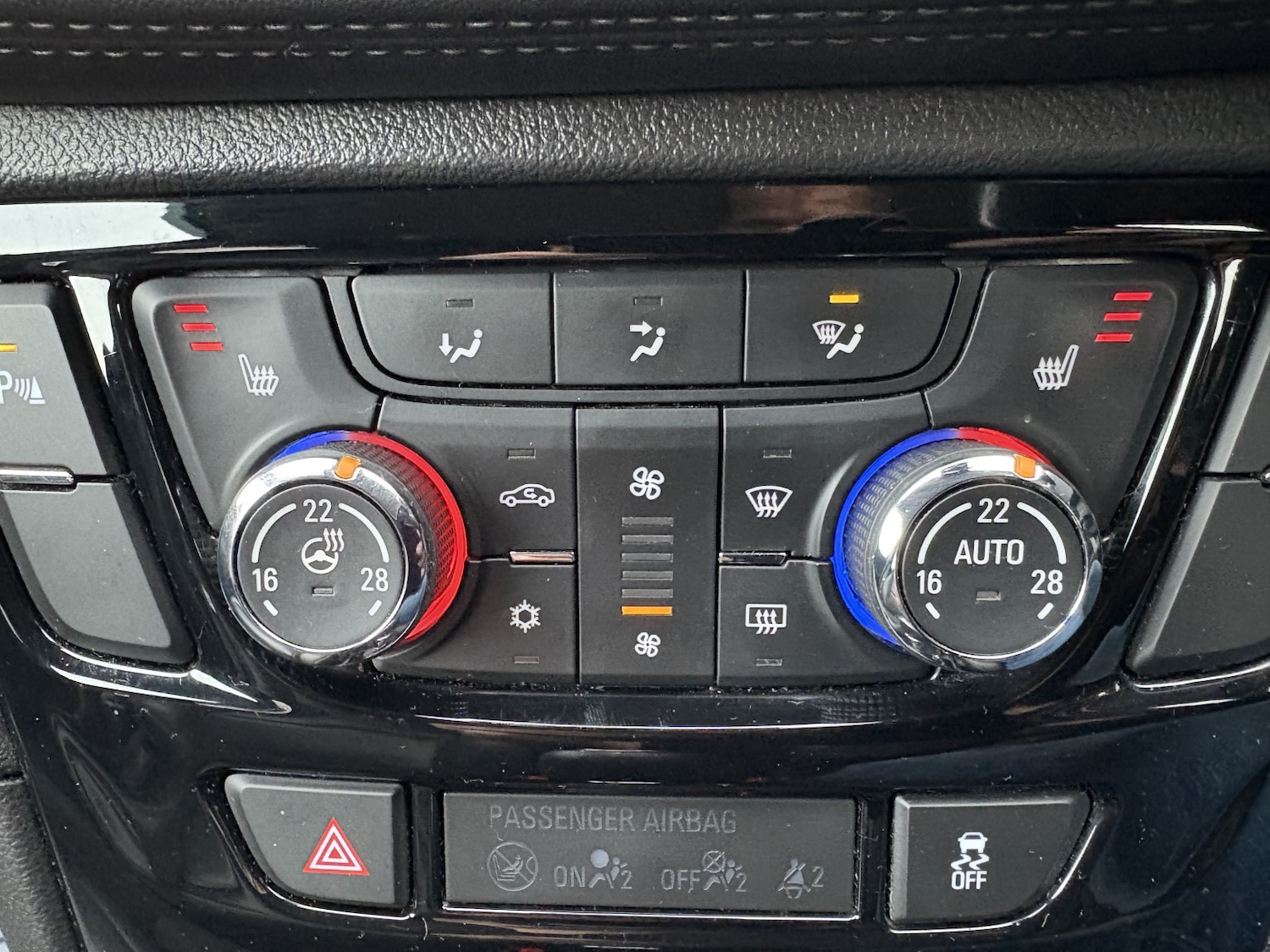 Used Vauxhall Mokka X 2017 for sale - 76670802: Photo 32