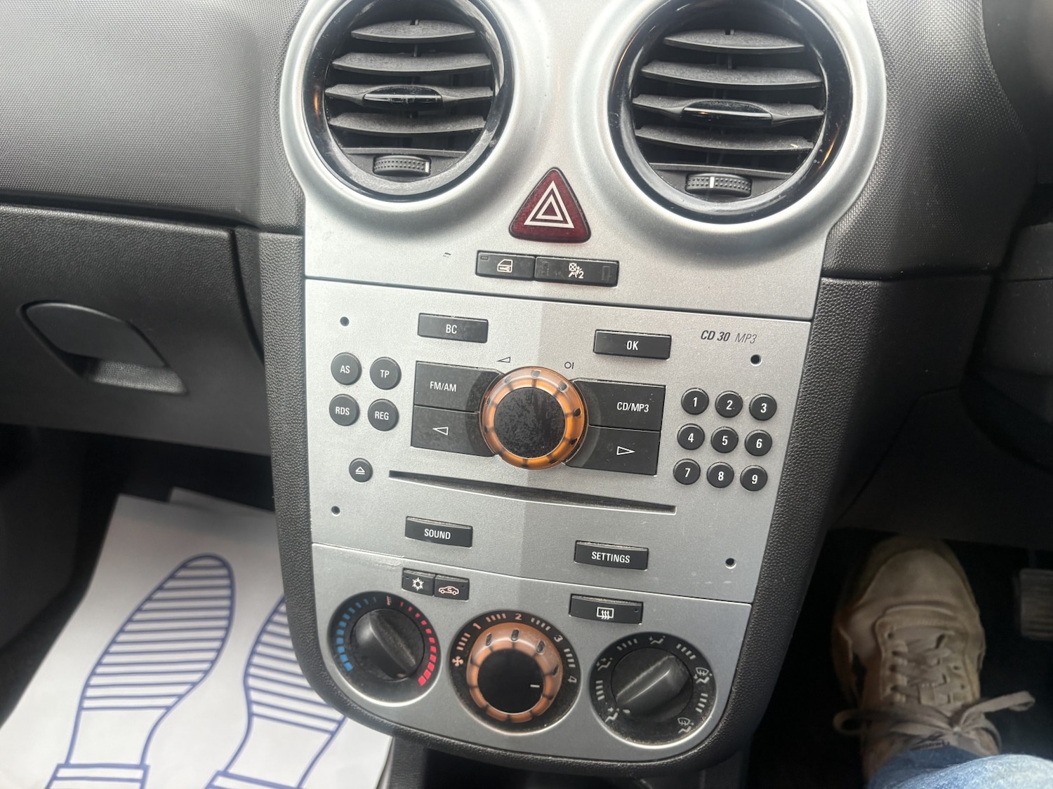 Used Vauxhall Corsa 2012 for sale - 77681773: Photo 15