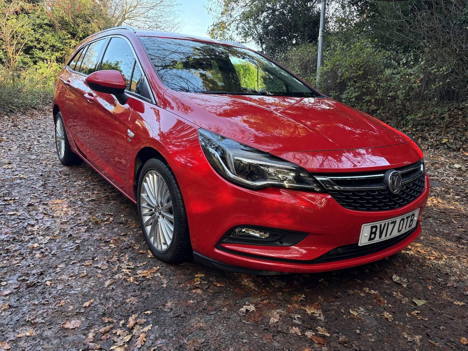 Used Vauxhall Astra 2017 for sale - 76670796: Photo 1