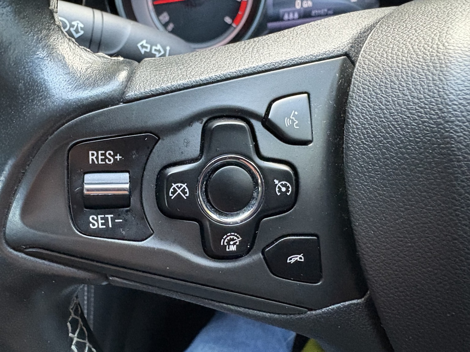 Used Vauxhall Astra 2017 for sale - 76670796: Photo 26