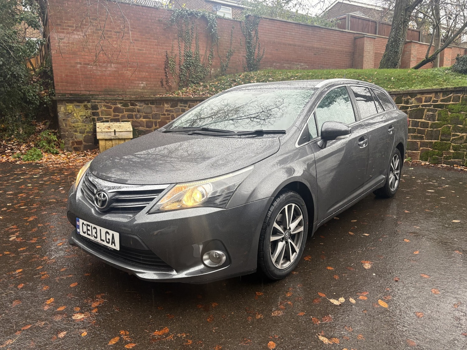 Used Toyota Avensis 2013 for sale - 77019067: Photo 4