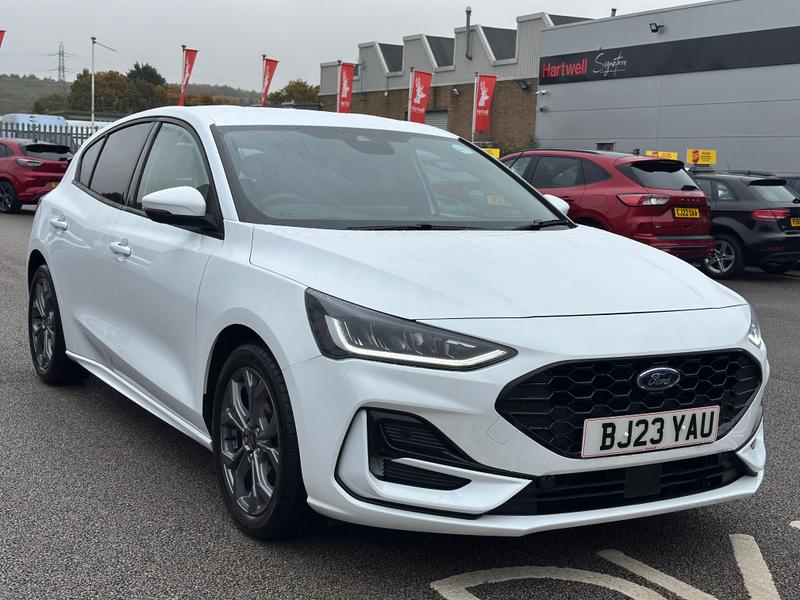 Used Ford Focus 2023 for sale - 76738762: Photo 1