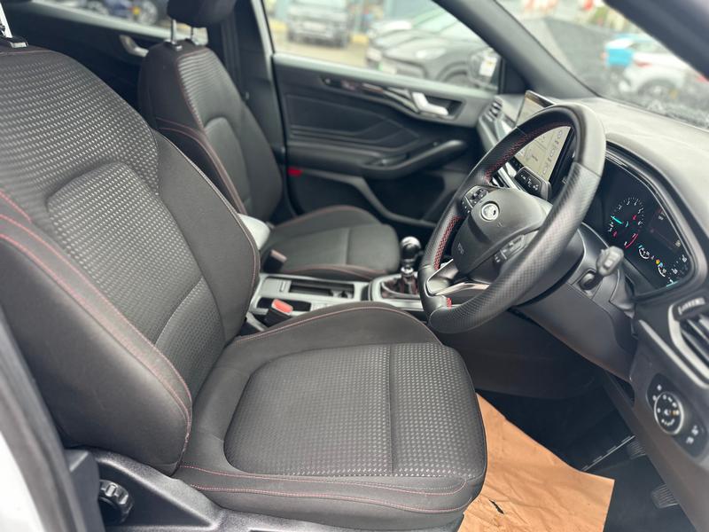 Used Ford Focus 2023 for sale - 76738762: Photo 12