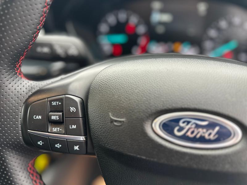 Used Ford Focus 2023 for sale - 76738762: Photo 15