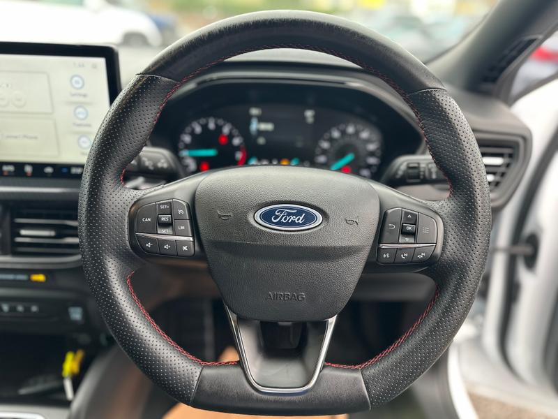 Used Ford Focus 2023 for sale - 76738762: Photo 16