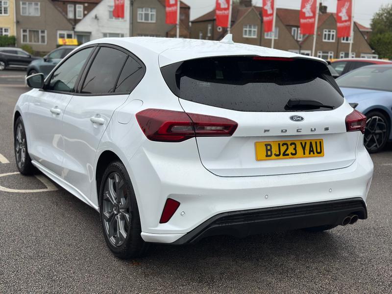 Used Ford Focus 2023 for sale - 76738762: Photo 5