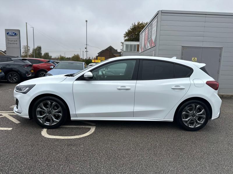 Used Ford Focus 2023 for sale - 76738762: Photo 6