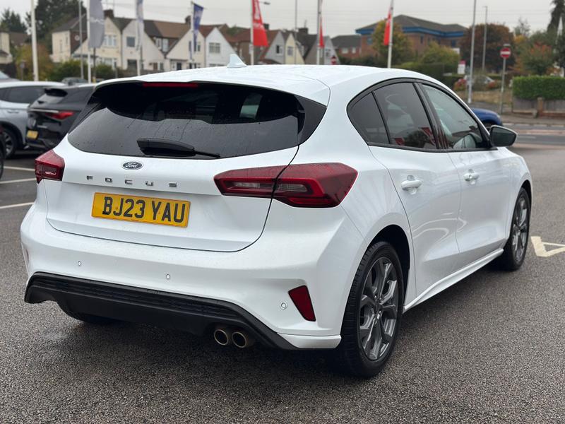 Used Ford Focus 2023 for sale - 76738762: Photo 9