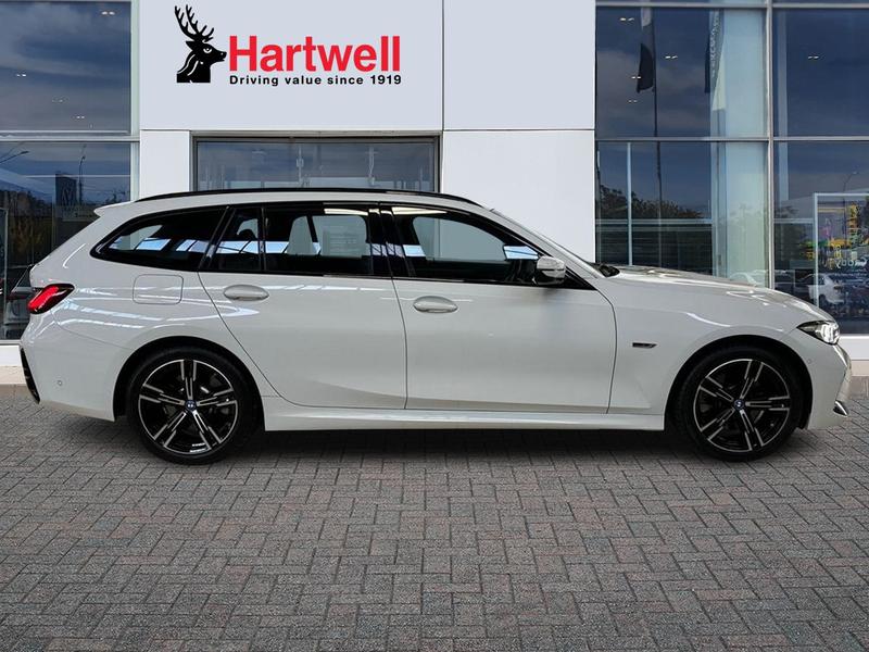 Used BMW 3 Series 2022 for sale - 76738984: Photo 2