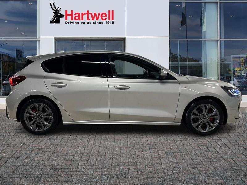 Used Ford Focus 2022 for sale - 76835491: Photo 2