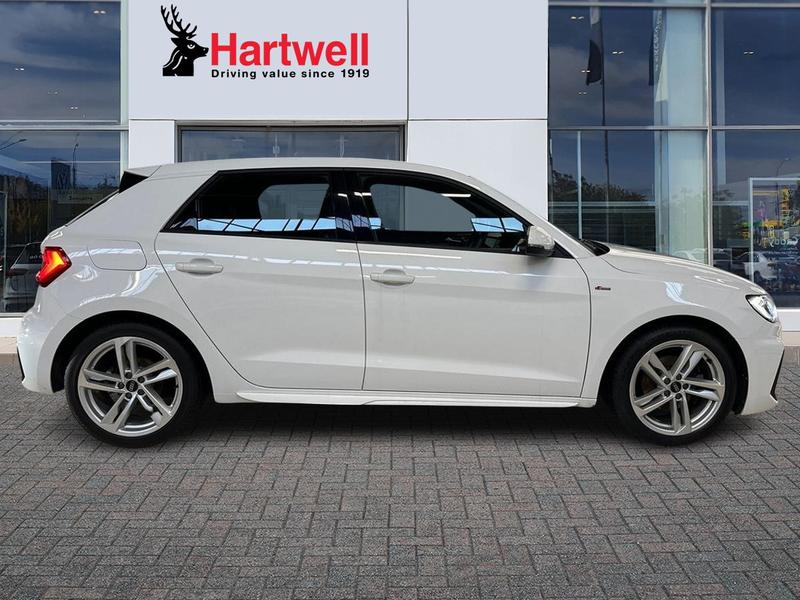 Used Audi A1 2023 for sale - 76738774: Photo 2