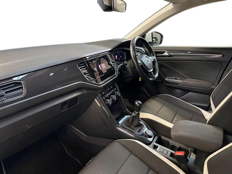 Used Volkswagen T-Roc 2018 for sale - 77270926: Photo 16