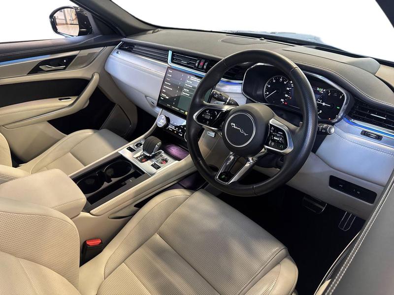 Used Jaguar F-Pace 2023 for sale - 76738767: Photo 11