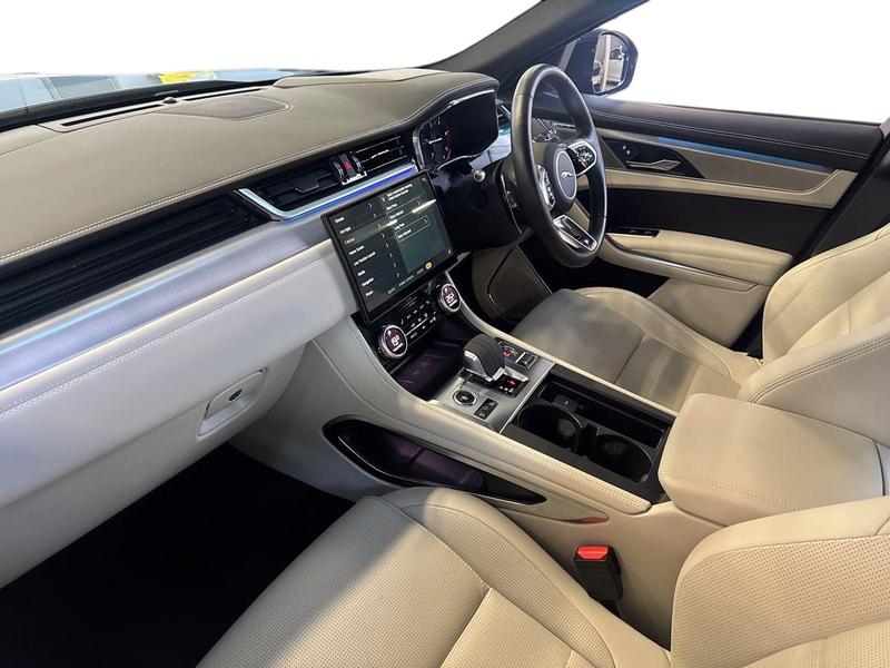 Used Jaguar F-Pace 2023 for sale - 76738767: Photo 16