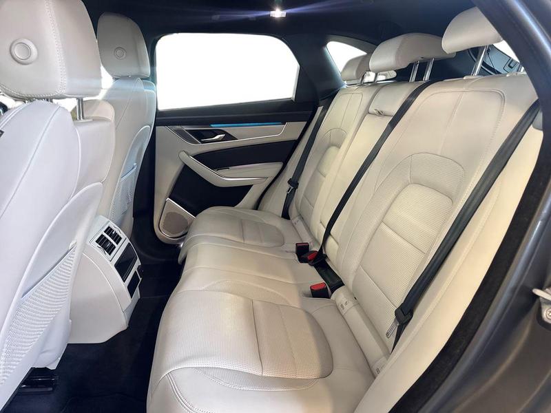 Used Jaguar F-Pace 2023 for sale - 76738767: Photo 18