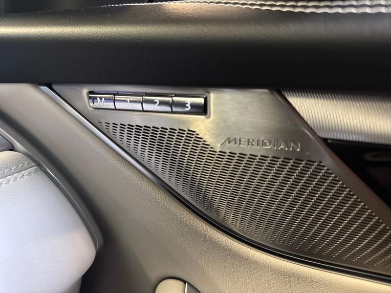 Used Jaguar F-Pace 2023 for sale - 76738767: Photo 24