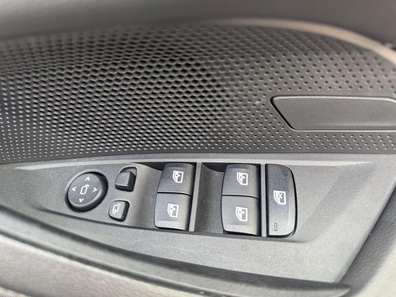 Used BMW i4 2023 for sale - 76738996: Photo 19