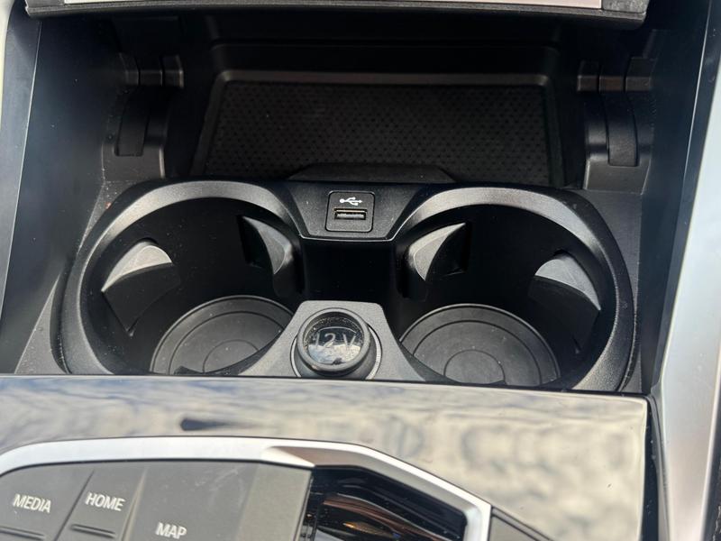 Used BMW i4 2023 for sale - 76738996: Photo 32