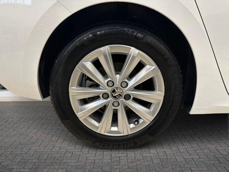 Used Vauxhall Astra for sale - 77270921: Photo 10