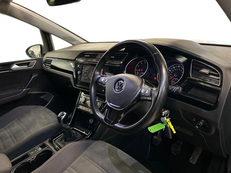 Used Volkswagen Touran 2020 for sale - 77270919: Photo 11