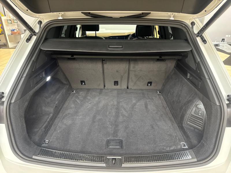 Used Volkswagen Touareg 2022 for sale - 76738763: Photo 19